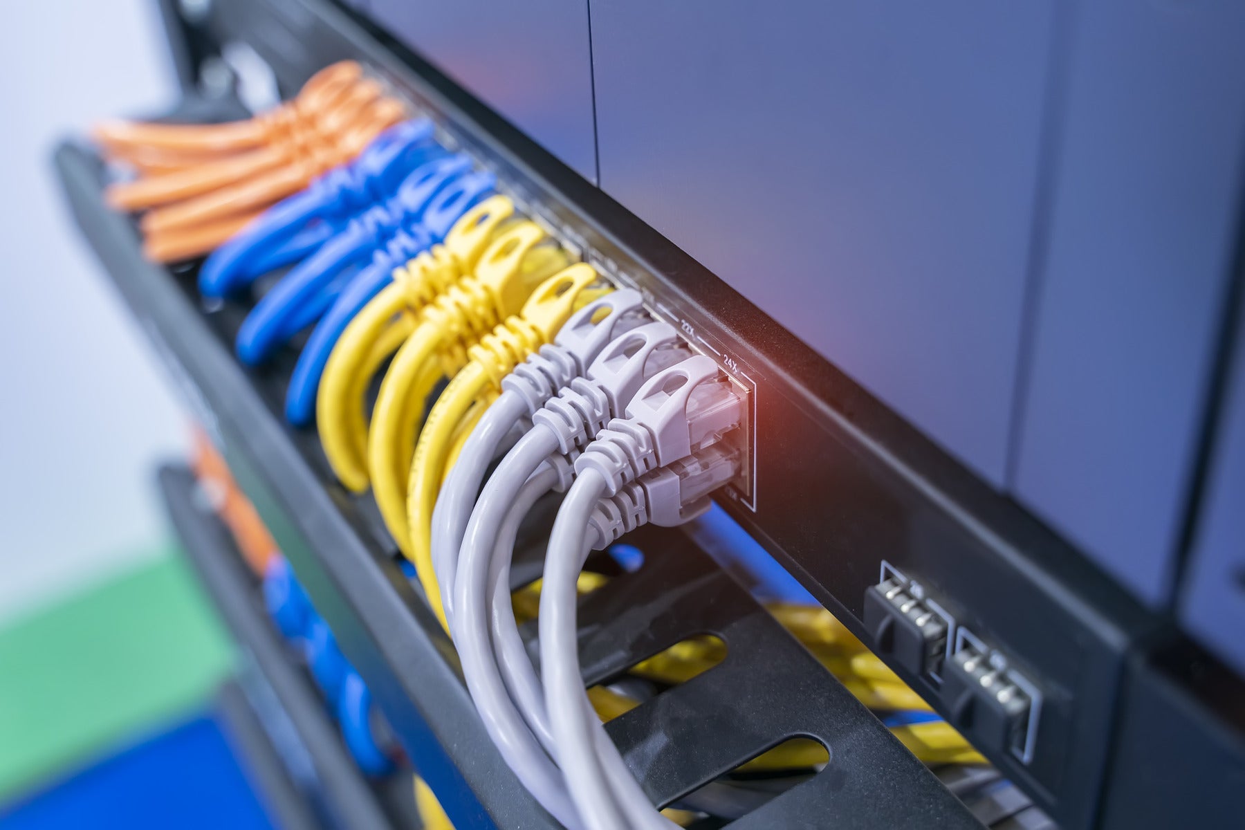 Simple Tips for Cable Management at Home | GearIT - GEARit